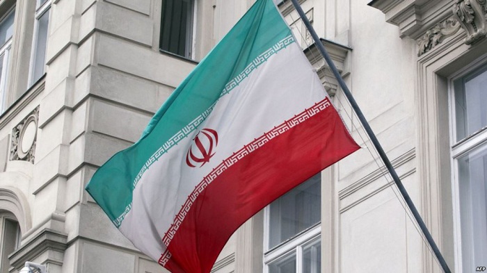 Iran: le nouveau Parlement entre en fonction